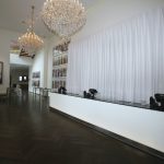 Showtec Drapecurtain Medium Gloss Sati Pleated White - Image 6